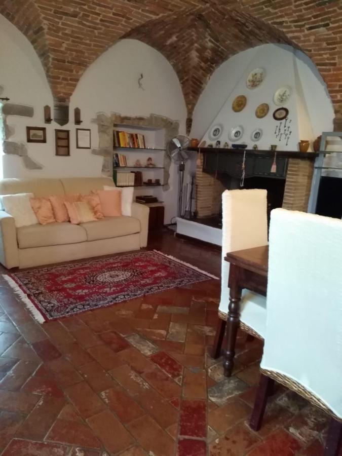Castello Di Casallia Vetulonia ภายนอก รูปภาพ