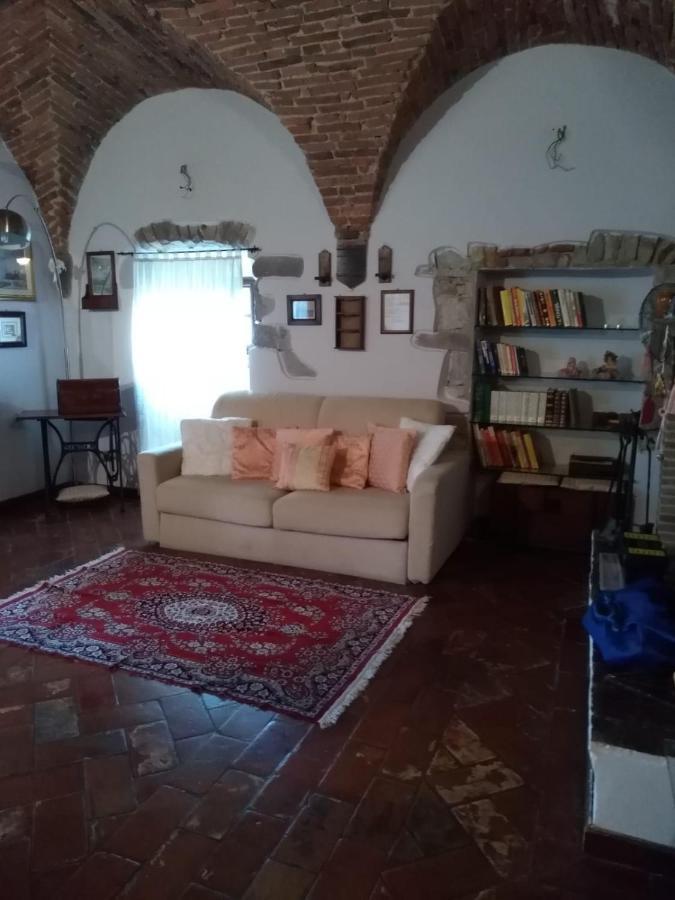 Castello Di Casallia Vetulonia ภายนอก รูปภาพ